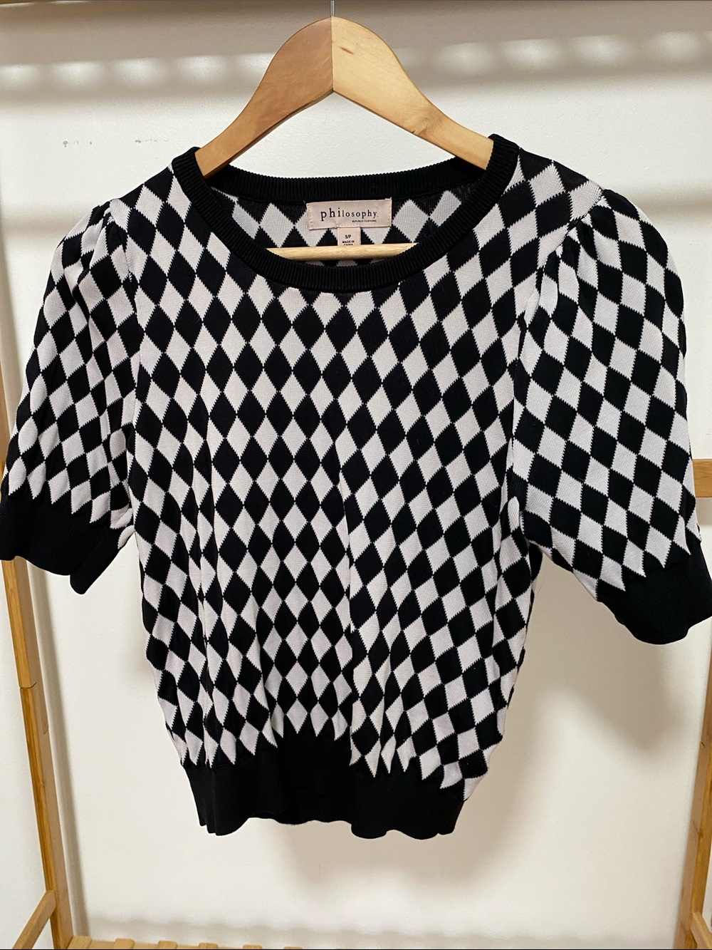 Philosophy Black and White Diamond-Print Short Sleeve Knit Top